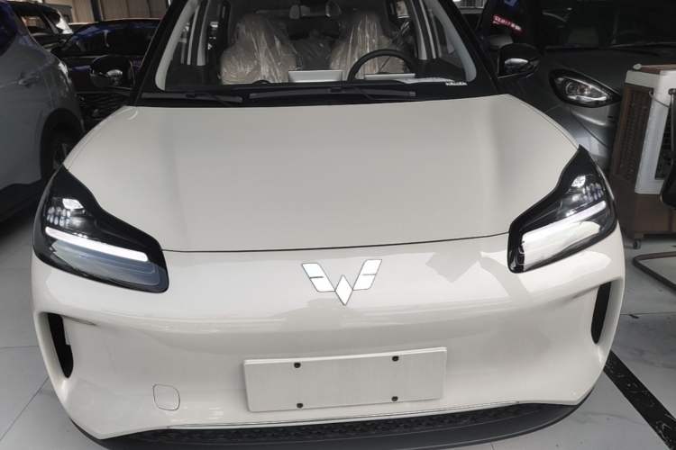 Used Wuling Bingo PLUS 2024 401 km Range 5-Seater Version Front