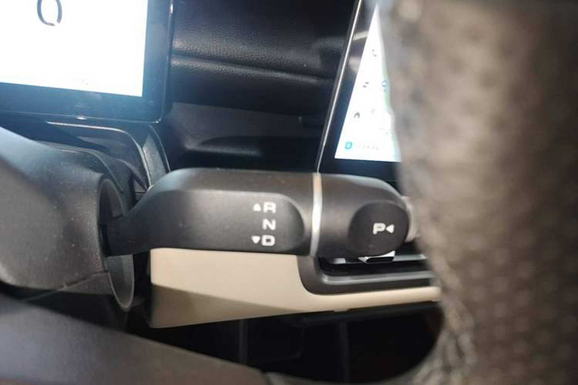 Used Wuling Bingo PLUS 2024 330 km Range Five-Seater Version Gear Lever