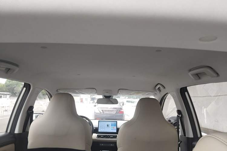 Used Wuling Bingo PLUS 2024 330 km Range Five-Seater Version Headliner