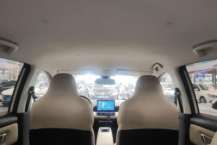 Used Wuling Bingo PLUS 2024 330 km Range Five-Seater Version Headliner