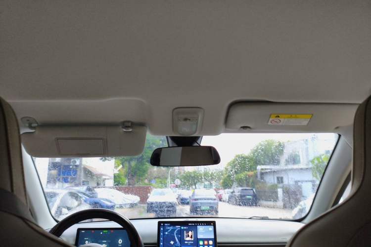 Used Wuling Bingo PLUS 2024 330 km Range Five-Seater Version Headliner