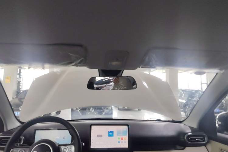 Used Wuling Bingo PLUS 2024 330 km Range Five-Seater Version Headliner