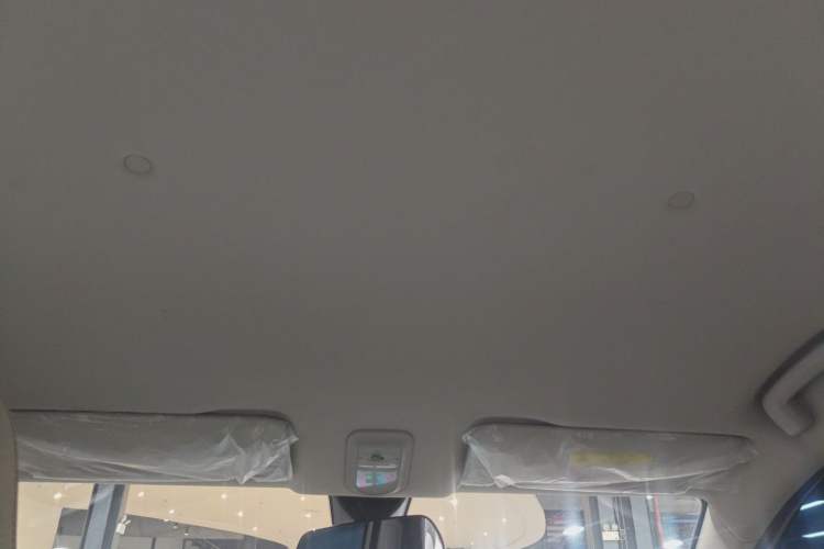Used Wuling Bingo PLUS 2024 330 km Range Five-Seater Version Headliner