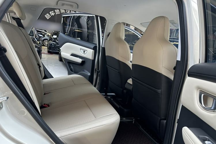 Used Wuling Bingo PLUS 2024 401 km Range 5-Seater Version Interior 10