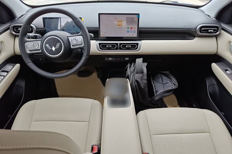 Used Wuling Bingo PLUS 2024 510 km Range 5-Seater Version Interior 2