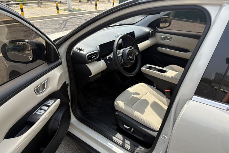 Used Wuling Bingo PLUS 2024 510 km Range 5-Seater Version Interior 2