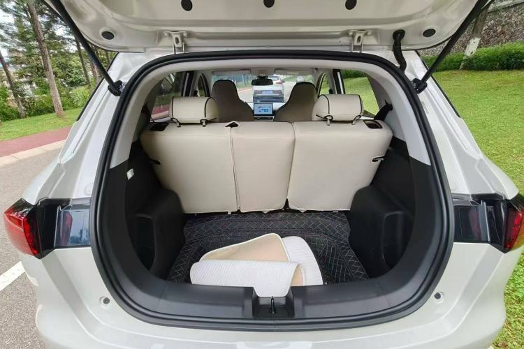 Used Wuling Bingo PLUS 2024 330 km Range Five-Seater Version Interior 3