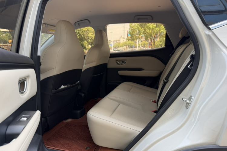 Used Wuling Bingo PLUS 2024 330 km Range Five-Seater Version Interior 3