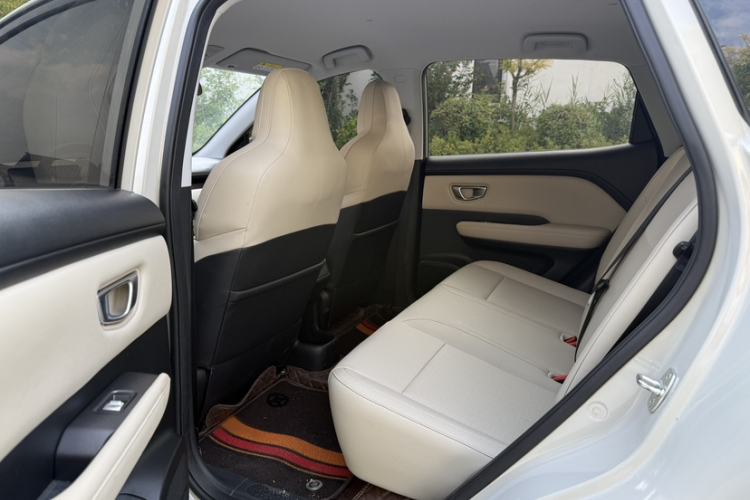 Used Wuling Bingo PLUS 2024 401 km Range 5-Seater Version Interior 3