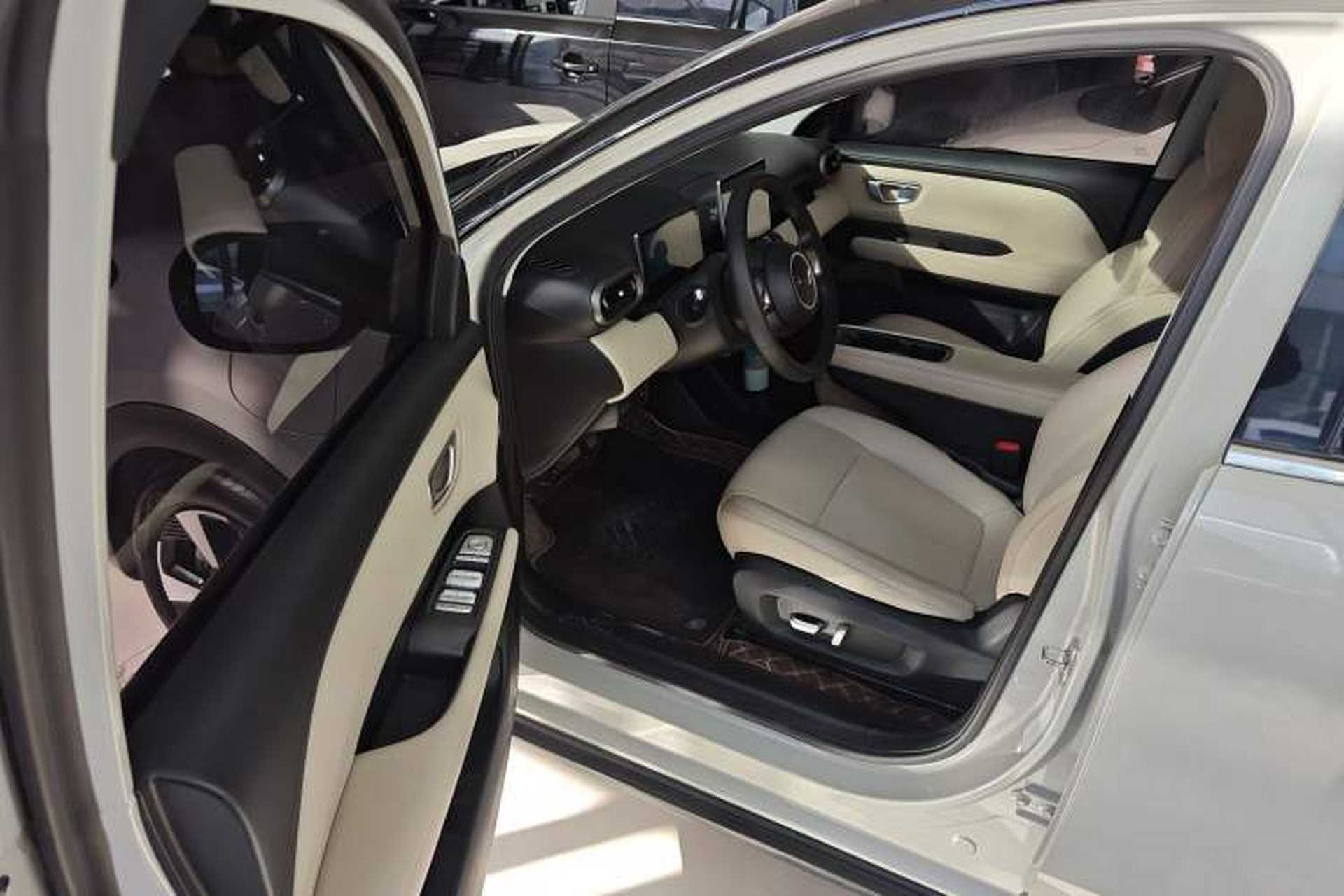 Used Wuling Bingo PLUS 2024 510 km Flagship Edition Four-Seater Version Interior 3