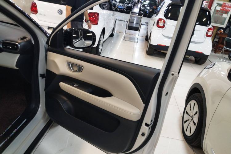 Used Wuling Bingo PLUS 2024 401 km Range 5-Seater Version Interior 5