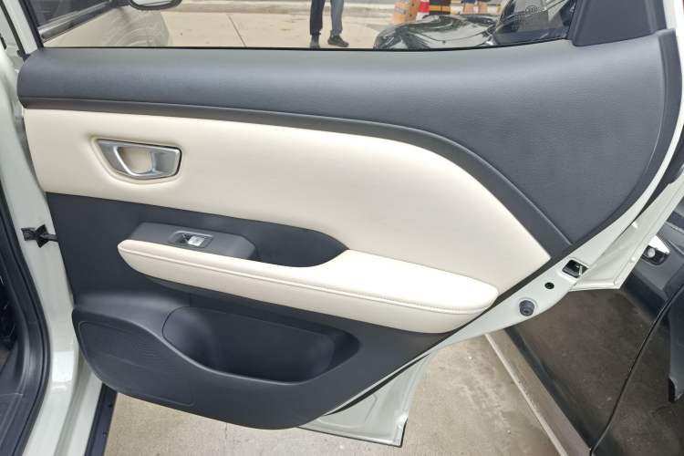 Used Wuling Bingo PLUS 2024 510 km Range 5-Seater Version Interior 6