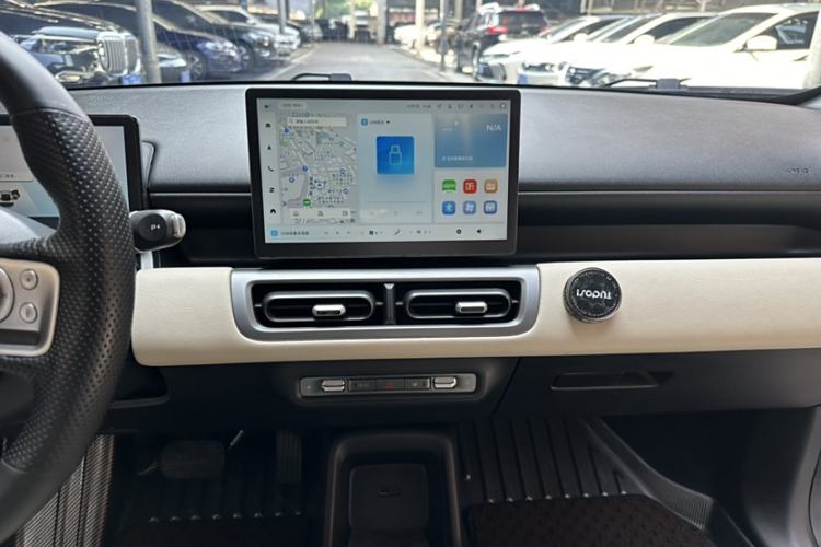 Used Wuling Bingo PLUS 2024 401 km Range 5-Seater Version Interior 8