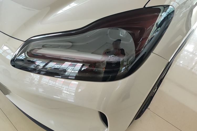 Used Wuling Bingo PLUS 2024 510 km Range 5-Seater Version Left Front Headlight