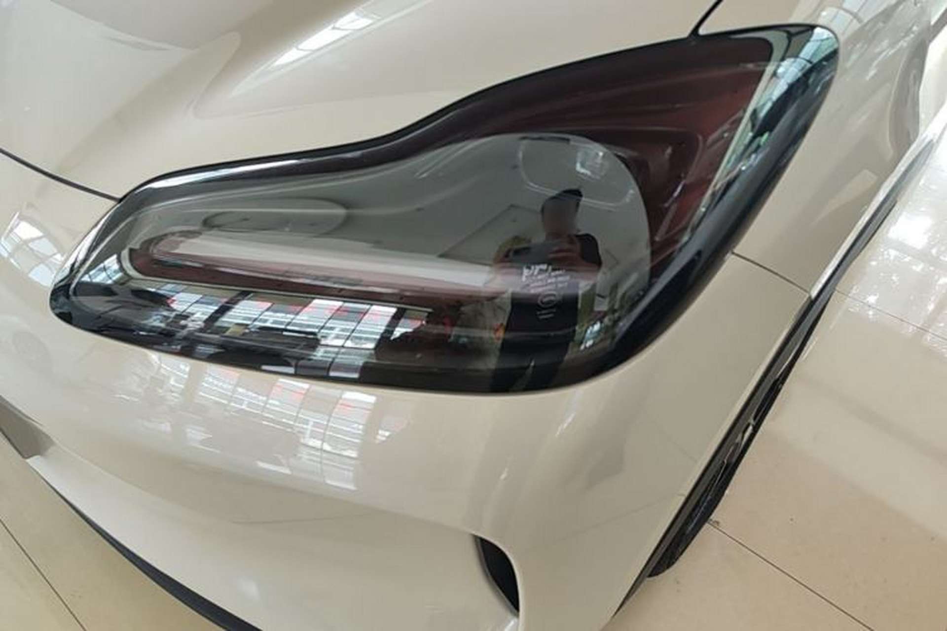 Used Wuling Bingo PLUS 2024 510 km Range 5-Seater Version Left Front Headlight