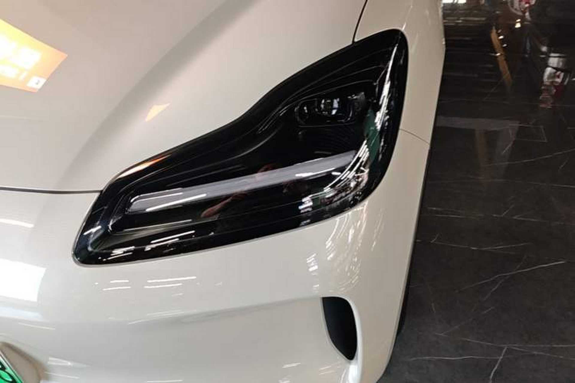 Used Wuling Bingo PLUS 2024 330 km Range Five-Seater Version Left Front Headlight