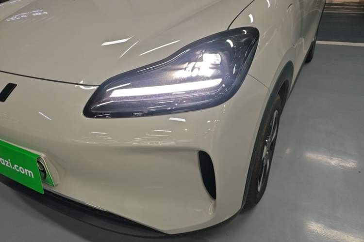 Used Wuling Bingo PLUS 2024 330 km Range Five-Seater Version Left Front Headlight