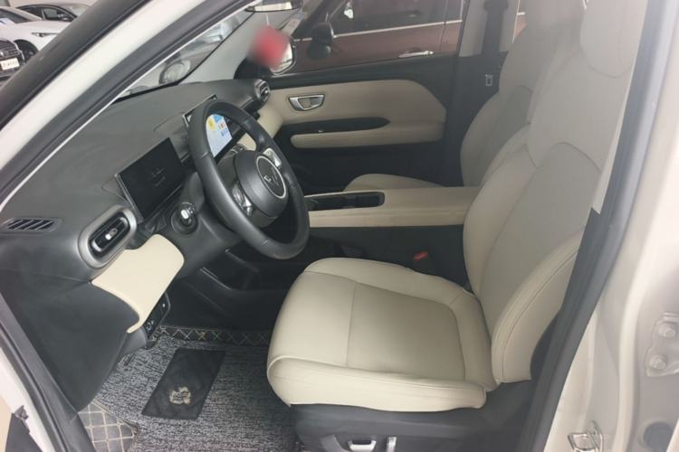 Used Wuling Bingo PLUS 2024 330 km Range Five-Seater Version Left Front Seat
