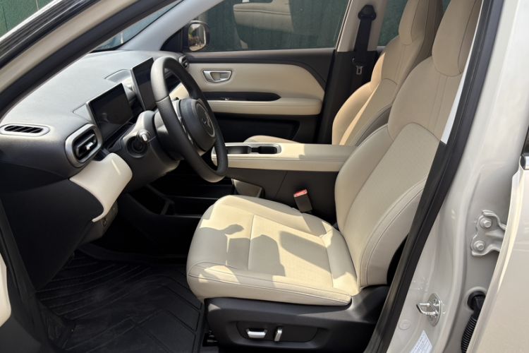 Used Wuling Bingo PLUS 2024 510 km Range 5-Seater Version Left Front Seat