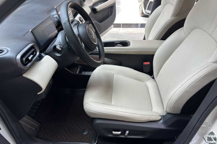 Used Wuling Bingo PLUS 2024 401 km Range 5-Seater Version Left Front Seat