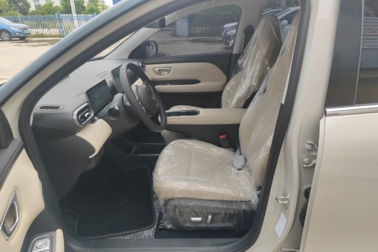 Used Wuling Bingo PLUS 2024 510 km Range 5-Seater Version Left Front Seat