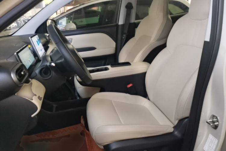 Used Wuling Bingo PLUS 2024 330 km Range Five-Seater Version Left Front Seat