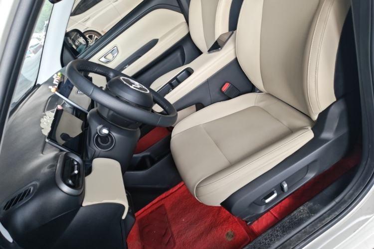 Used Wuling Bingo PLUS 2024 330 km Range Five-Seater Version Left Front Seat