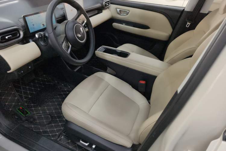 Used Wuling Bingo PLUS 2024 510 km Range 5-Seater Version Left Front Seat