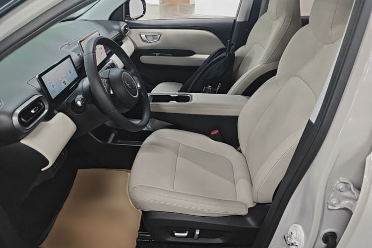 Used Wuling Bingo PLUS 2024 510 km Range 5-Seater Version Left Front Seat