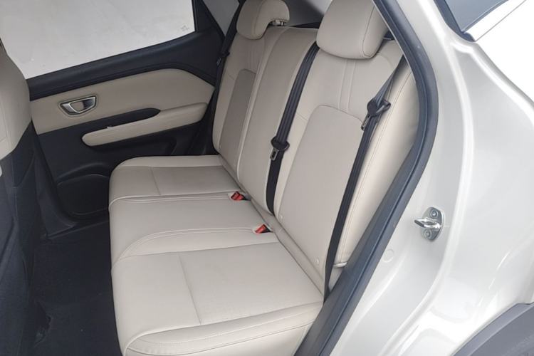 Used Wuling Bingo PLUS 2024 330 km Range Five-Seater Version Left Rear Seat