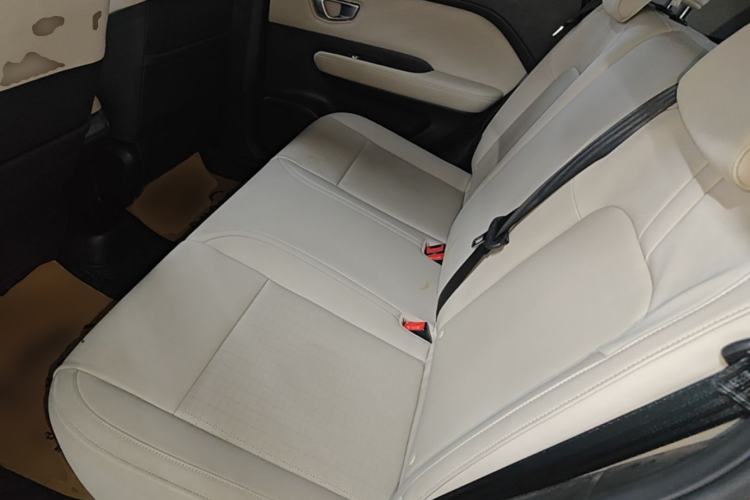 Used Wuling Bingo PLUS 2024 330 km Range Five-Seater Version Left Rear Seat
