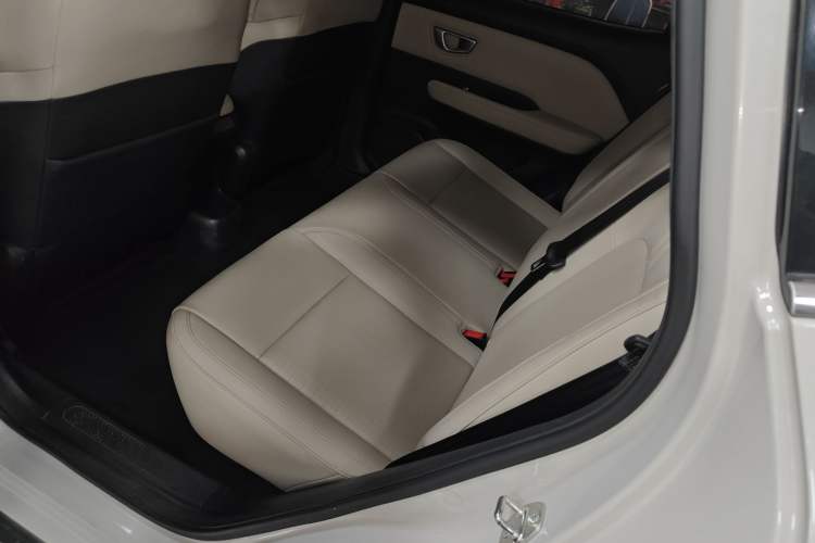Used Wuling Bingo PLUS 2024 510 km Range 5-Seater Version Left Rear Seat