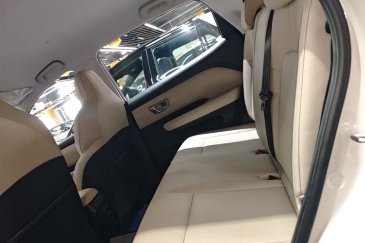 Used Wuling Bingo PLUS 2024 401 km Range 5-Seater Version Left Rear Seat