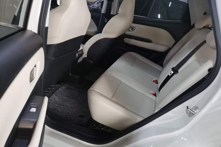 Used Wuling Bingo PLUS 2024 510 km Range 5-Seater Version Left Rear Seat