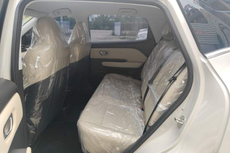 Used Wuling Bingo PLUS 2024 510 km Range 5-Seater Version Left Rear Seat
