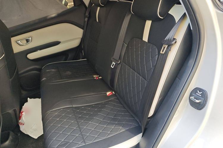 Used Wuling Bingo PLUS 2024 401 km Range 5-Seater Version Left Rear Seat