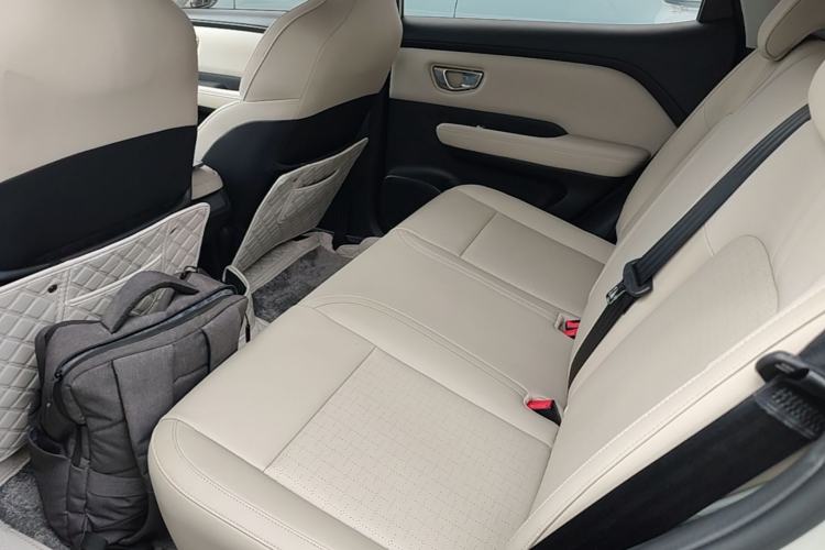 Used Wuling Bingo PLUS 2024 510 km Range 5-Seater Version Left Rear Seat