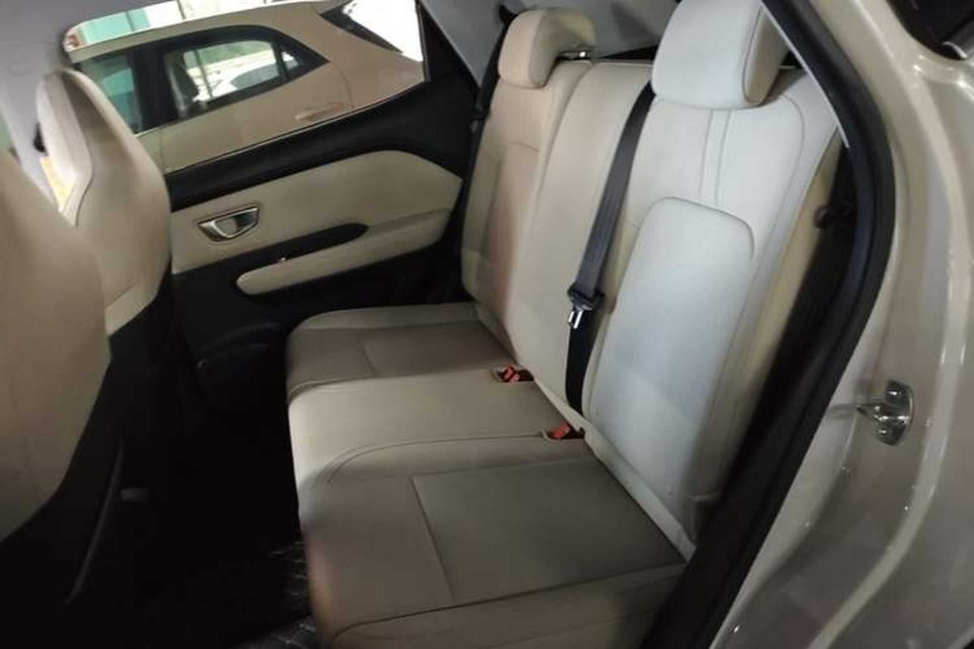 Used Wuling Bingo PLUS 2024 330 km Range Five-Seater Version Left Rear Seat