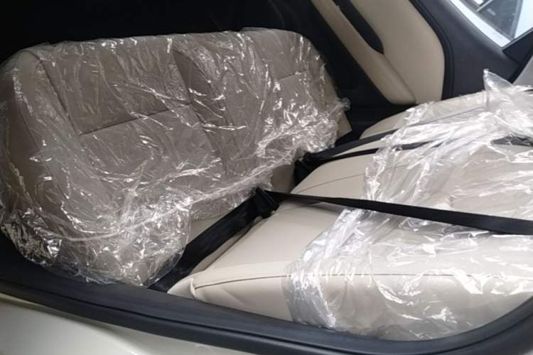Used Wuling Bingo PLUS 2024 330 km Range Five-Seater Version Left Rear Seat