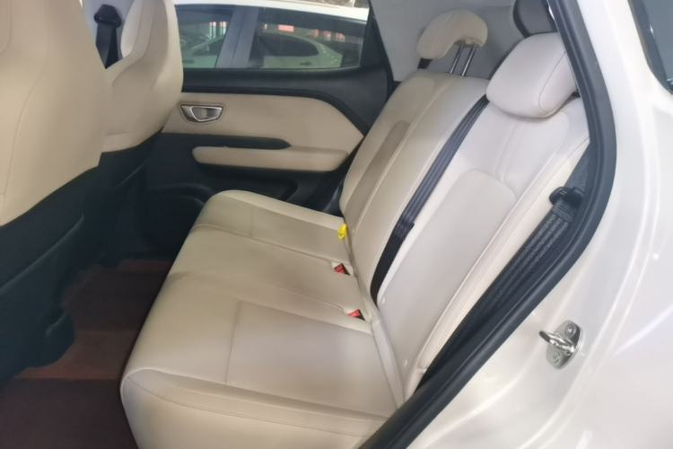 Used Wuling Bingo PLUS 2024 330 km Range Five-Seater Version Left Rear Seat