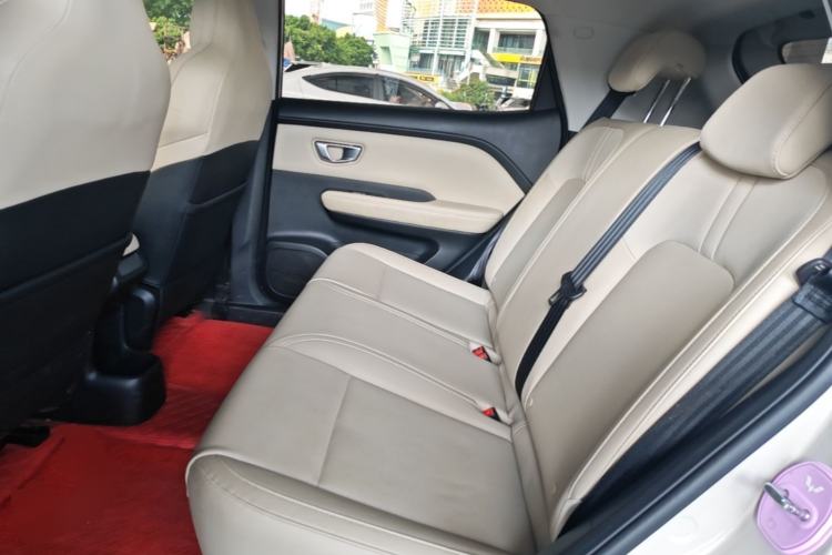 Used Wuling Bingo PLUS 2024 330 km Range Five-Seater Version Left Rear Seat
