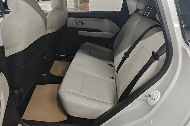 Used Wuling Bingo PLUS 2024 510 km Range 5-Seater Version Left Rear Seat