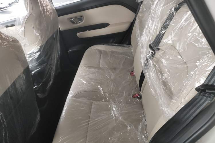 Used Wuling Bingo PLUS 2024 401 km Range 5-Seater Version Left Rear Seat