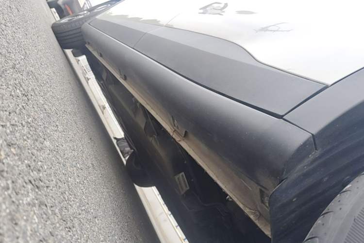 Used Wuling Bingo PLUS 2024 330 km Range Five-Seater Version Left Side Sill