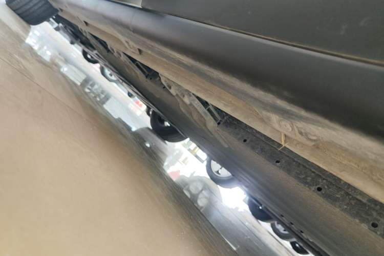 Used Wuling Bingo PLUS 2024 510 km Range 5-Seater Version Left Side Sill