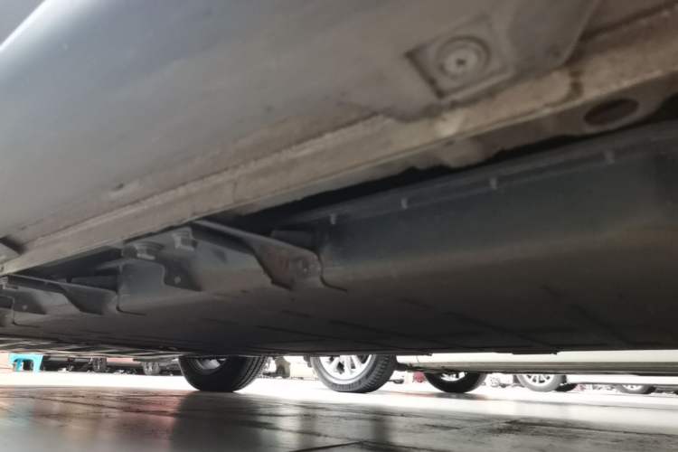 Used Wuling Bingo PLUS 2024 401 km Range 5-Seater Version Left Side Sill