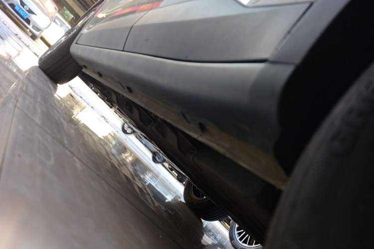 Used Wuling Bingo PLUS 2024 401 km Range 5-Seater Version Left Side Sill