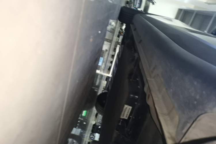 Used Wuling Bingo PLUS 2024 330 km Range Five-Seater Version Left Side Sill