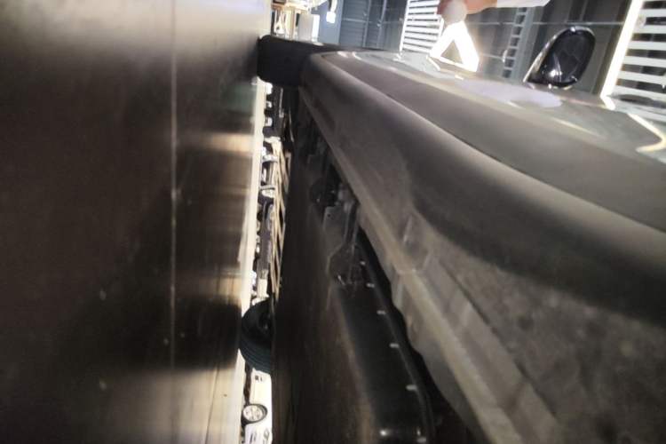 Used Wuling Bingo PLUS 2024 401 km Range 5-Seater Version Left Side Sill