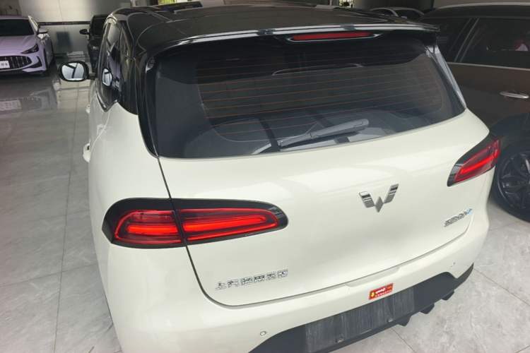 Used Wuling Bingo PLUS 2024 330 km Range Five-Seater Version Rear